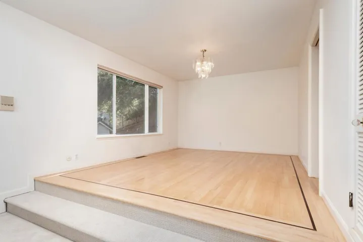 1285 Tartan Trail Road, Hillsborough, California 94010