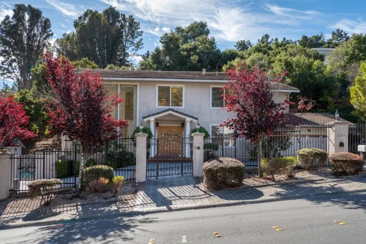 1285 Tartan Trail Road, Hillsborough, California 94010