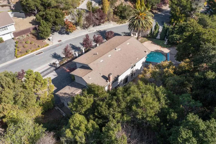 1285 Tartan Trail Road, Hillsborough, California 94010