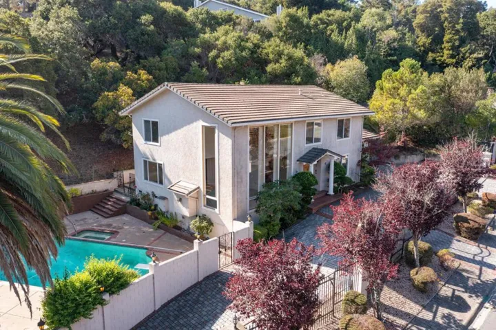 1285 Tartan Trail Road, Hillsborough, California 94010