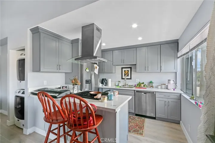 2103 E 6th Street, Long Beach, California 90814
