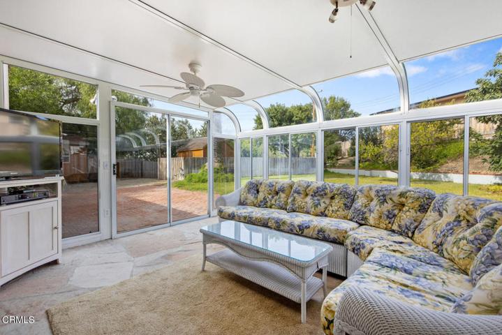 Sunroom photo 2