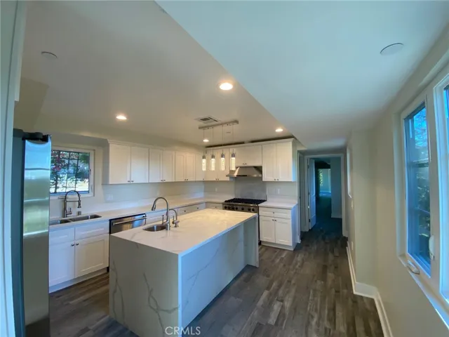 203 Cedar Crest, South Pasadena, California 91030