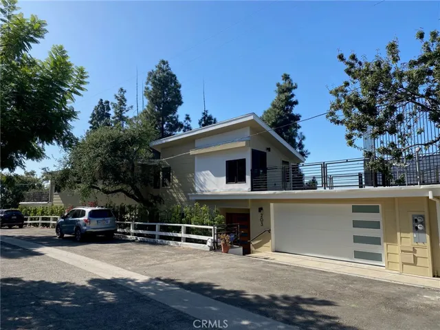 203 Cedar Crest, South Pasadena, California 91030