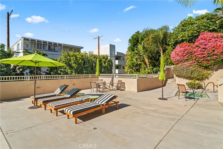 2222 N Beachwood Drive 205, Hollywood, California 90068