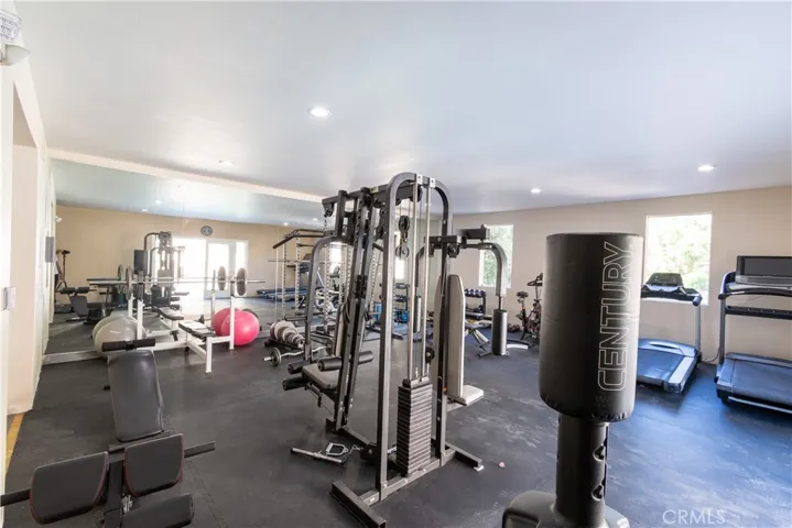2222 N Beachwood Drive 205, Hollywood, California 90068