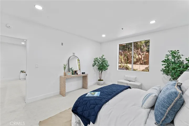 2222 N Beachwood Drive 205, Hollywood, California 90068