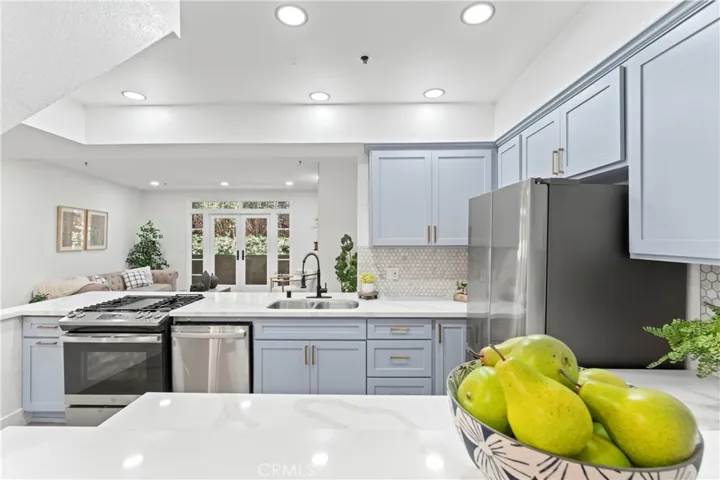 2222 N Beachwood Drive 205, Hollywood, California 90068