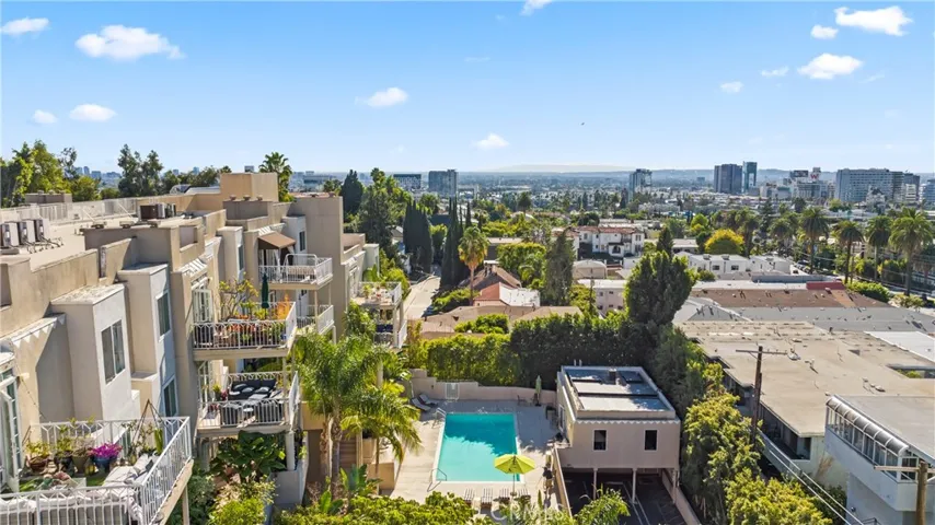 2222 N Beachwood Drive 205, Hollywood, California 90068