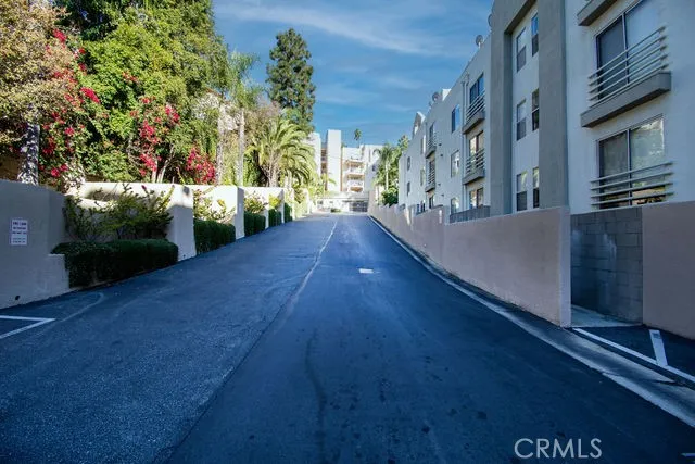2222 N Beachwood Drive 205, Hollywood, California 90068