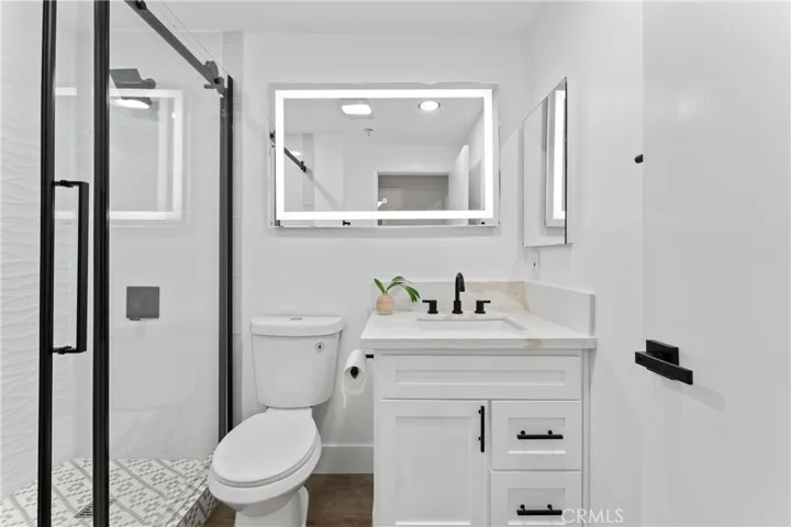 2222 N Beachwood Drive 205, Hollywood, California 90068