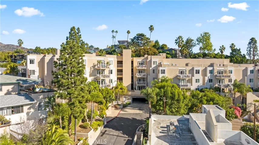 2222 N Beachwood Drive 205, Hollywood, California 90068