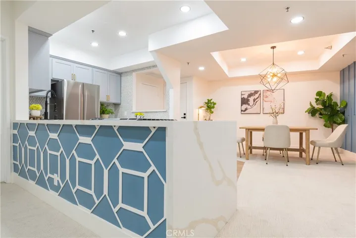 2222 N Beachwood Drive 205, Hollywood, California 90068