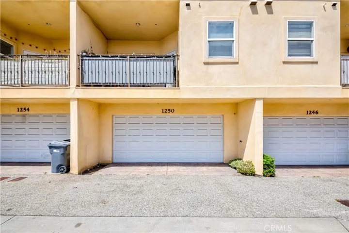 1250 Engracia Avenue, Torrance, California 90501