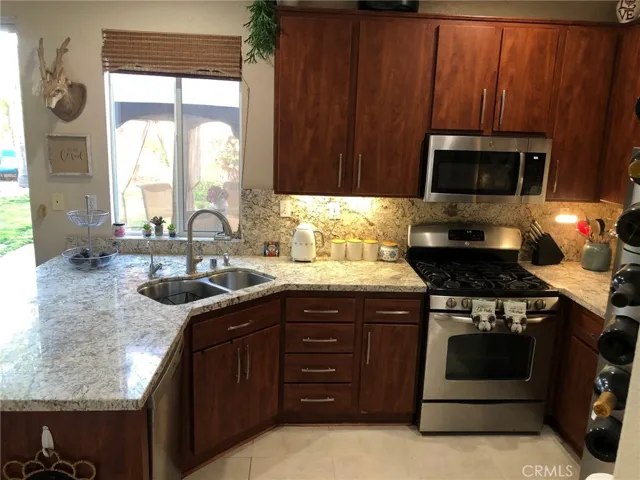 11 Plushstone, Rancho Santa Margarita, California 92688
