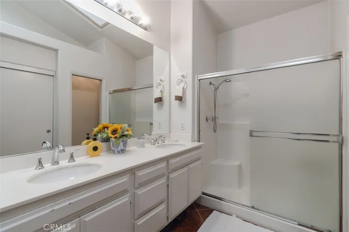 Hall bathroom upstairs