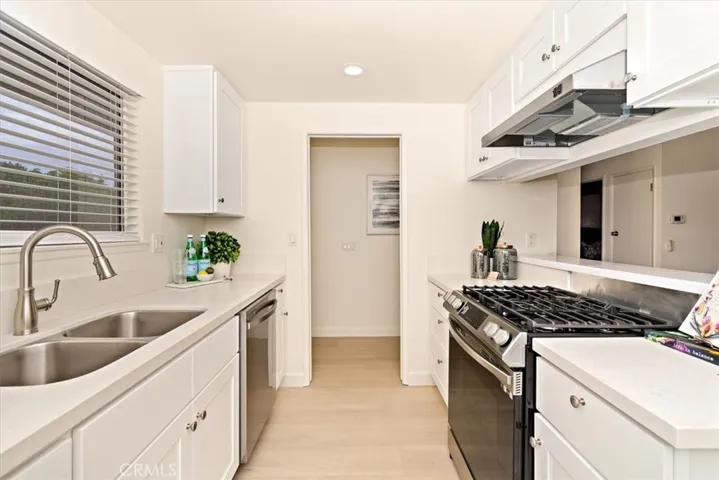 121 Doverfield Drive Unit 61, Placentia, California 92870