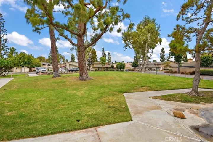 121 Doverfield Drive Unit 61, Placentia, California 92870