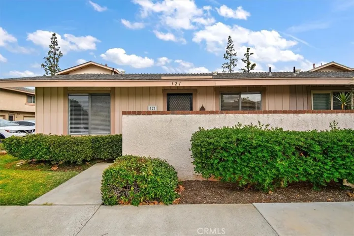 121 Doverfield Drive Unit 61, Placentia, California 92870