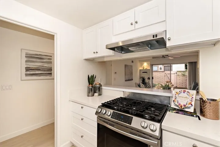 121 Doverfield Drive Unit 61, Placentia, California 92870