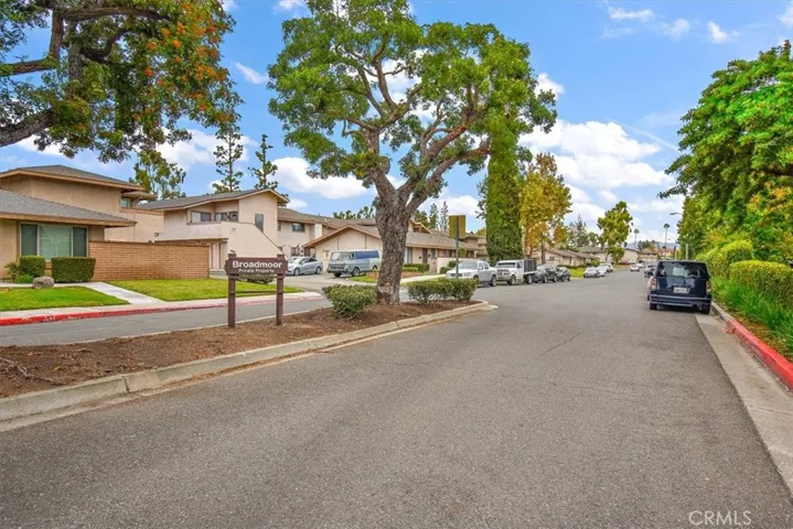 121 Doverfield Drive Unit 61, Placentia, California 92870