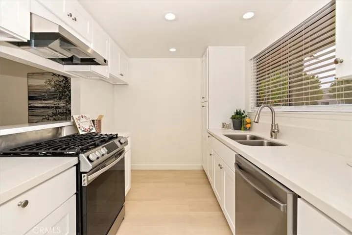 121 Doverfield Drive Unit 61, Placentia, California 92870