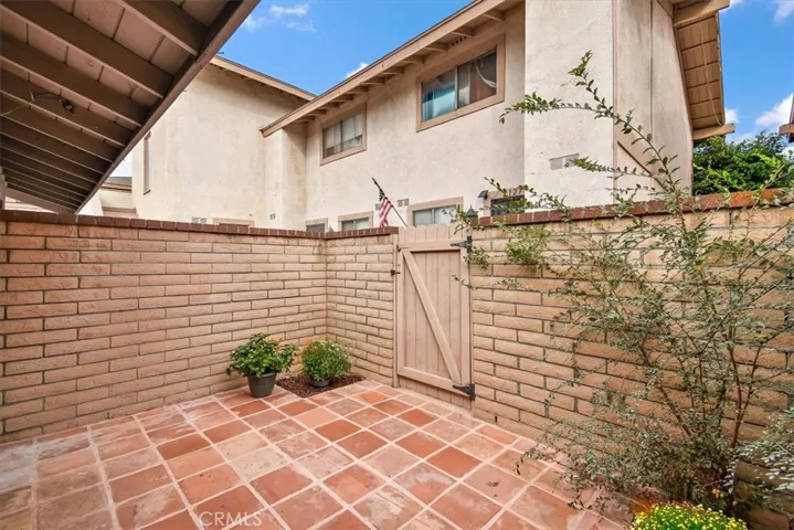 121 Doverfield Drive Unit 61, Placentia, California 92870