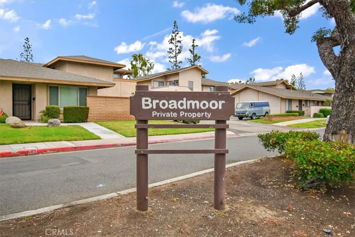 121 Doverfield Drive Unit 61, Placentia, California 92870