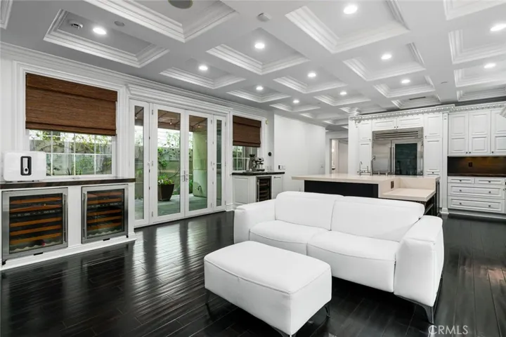 2681 Crestview Drive, Newport Beach, California 92663