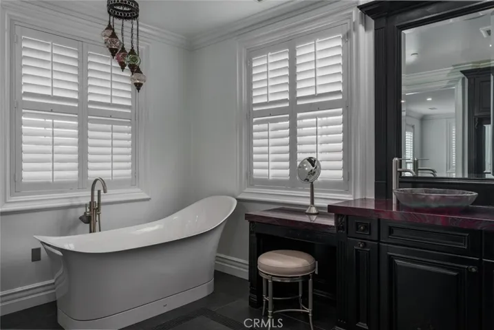 2681 Crestview Drive, Newport Beach, California 92663