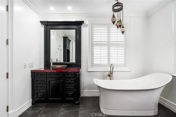 2681 Crestview Drive, Newport Beach, California 92663