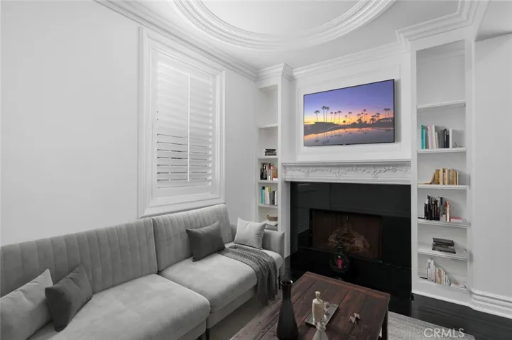 2681 Crestview Drive, Newport Beach, California 92663