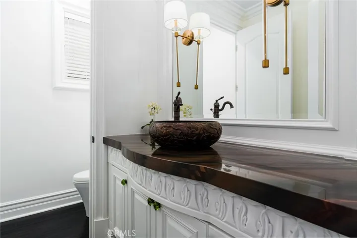 2681 Crestview Drive, Newport Beach, California 92663