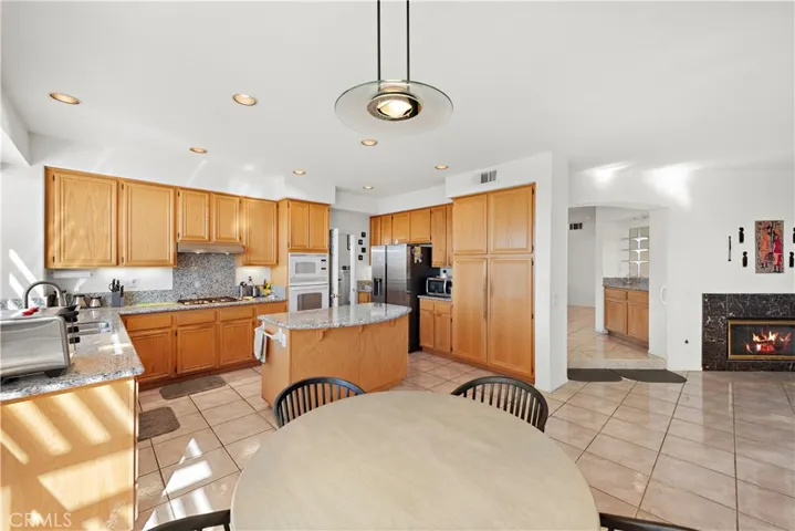 21681 Via Del Lago, Rancho Santa Margarita, California 92679