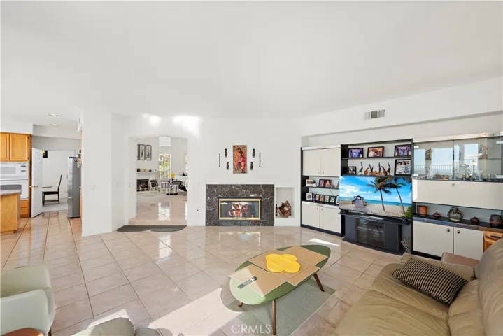 21681 Via Del Lago, Rancho Santa Margarita, California 92679