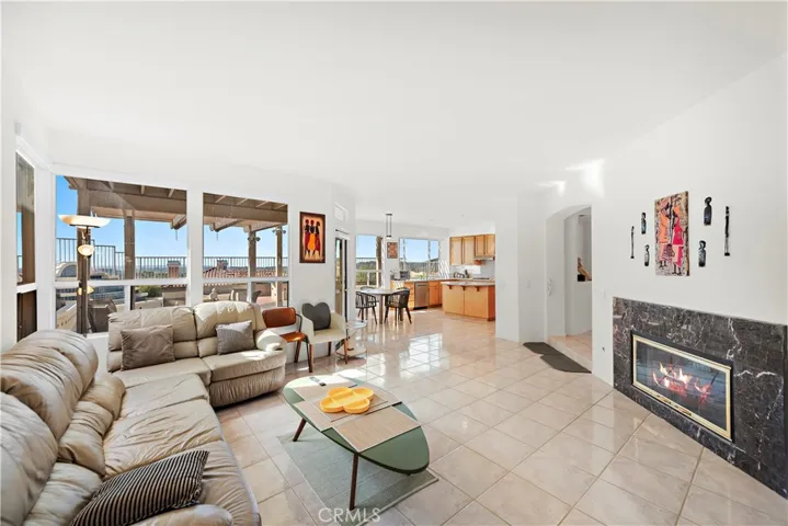 21681 Via Del Lago, Rancho Santa Margarita, California 92679