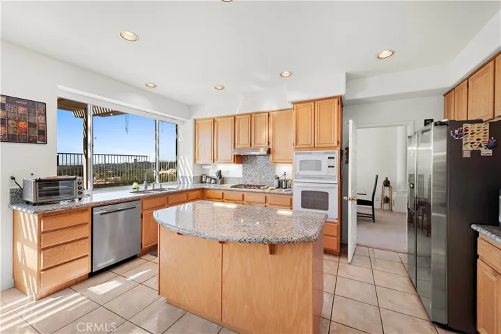 21681 Via Del Lago, Rancho Santa Margarita, California 92679