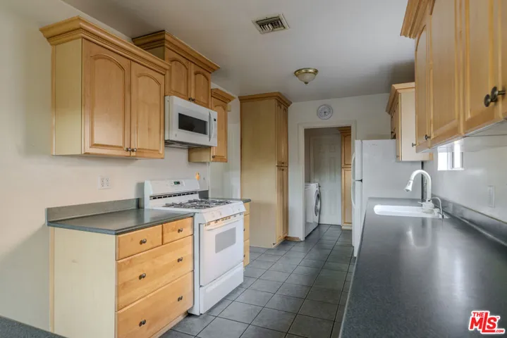 10037 Densmore Avenue, North Hills, California 91343