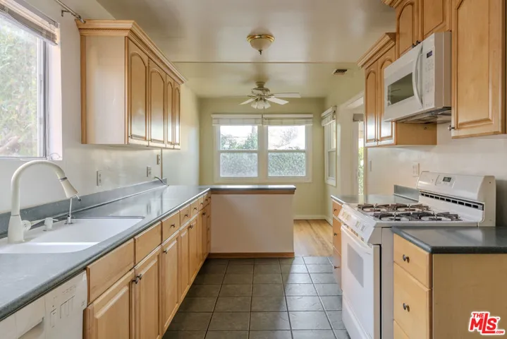 10037 Densmore Avenue, North Hills, California 91343