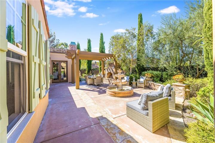 38 Woodcrest, Irvine, California 92603