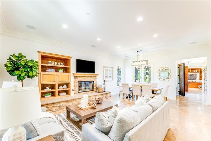 38 Woodcrest, Irvine, California 92603