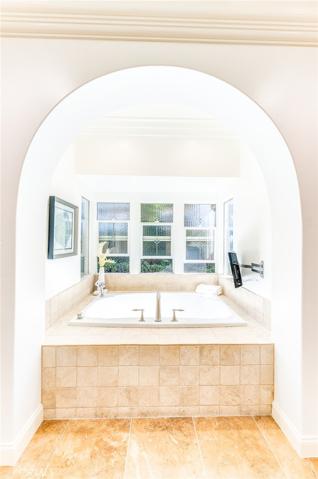 38 Woodcrest, Irvine, California 92603
