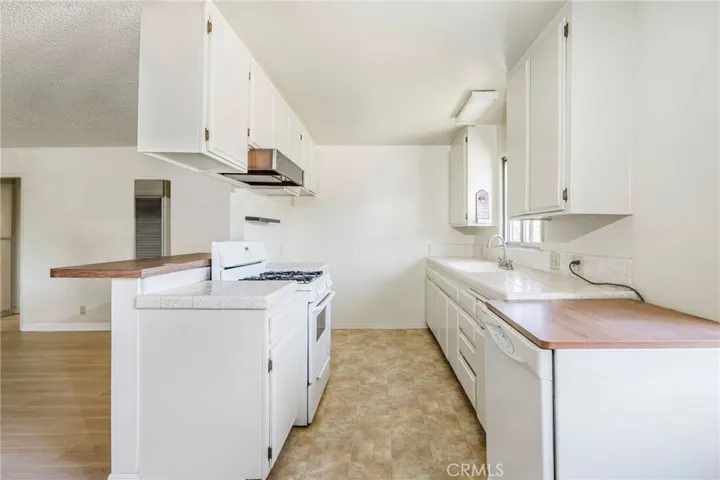 945 Main Street, El Segundo, California 90245