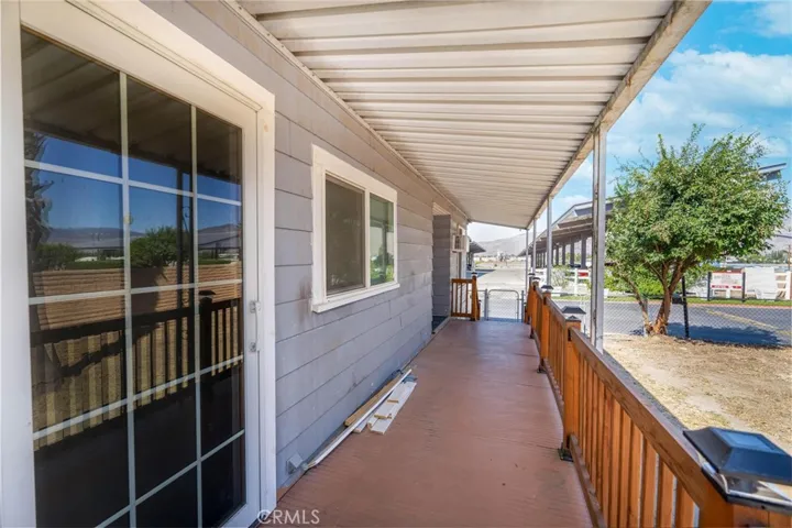 1097 N State Street 77, Hemet, California 92543