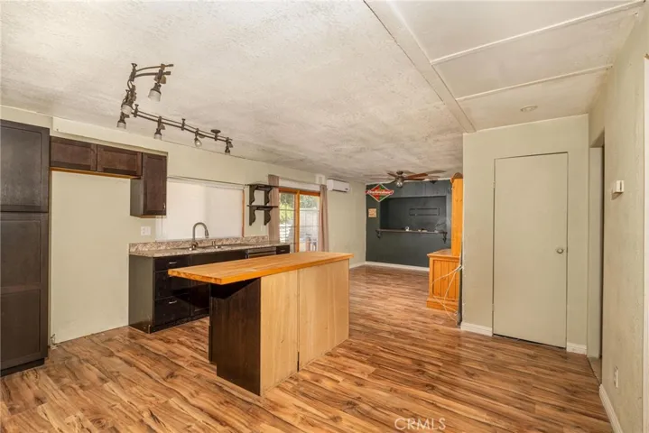 1097 N State Street 77, Hemet, California 92543