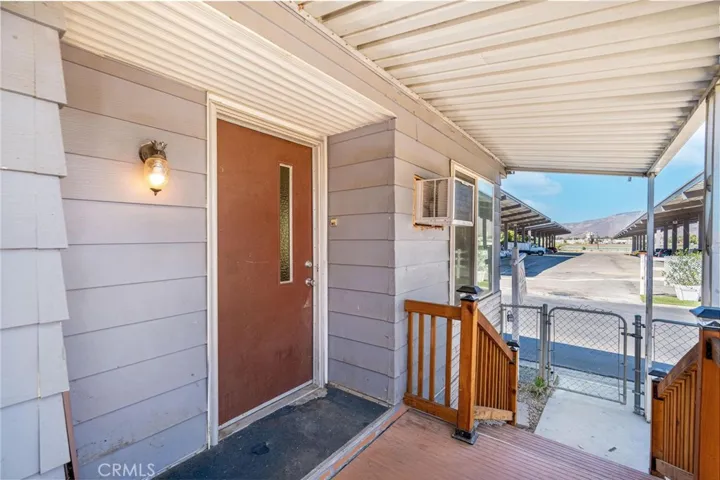 1097 N State Street 77, Hemet, California 92543