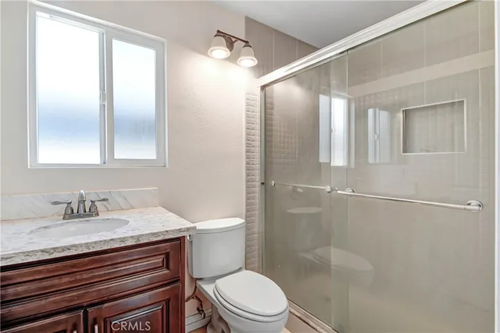43 W Plymouth Street, Long Beach, California 90805