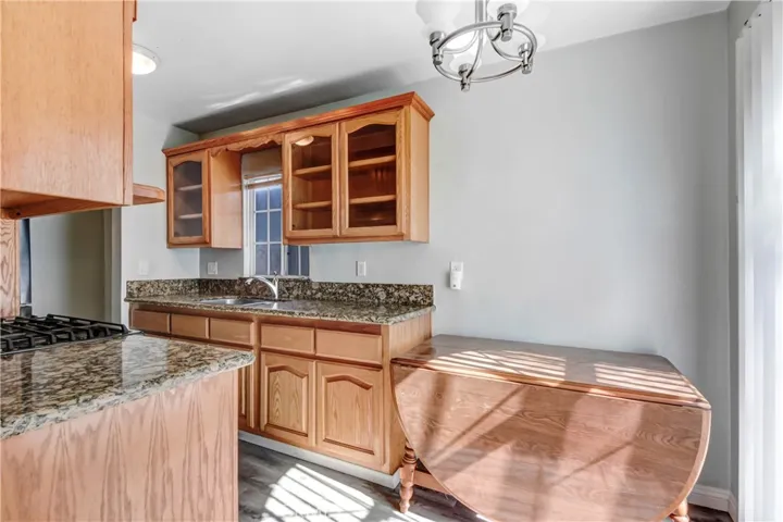 43 W Plymouth Street, Long Beach, California 90805