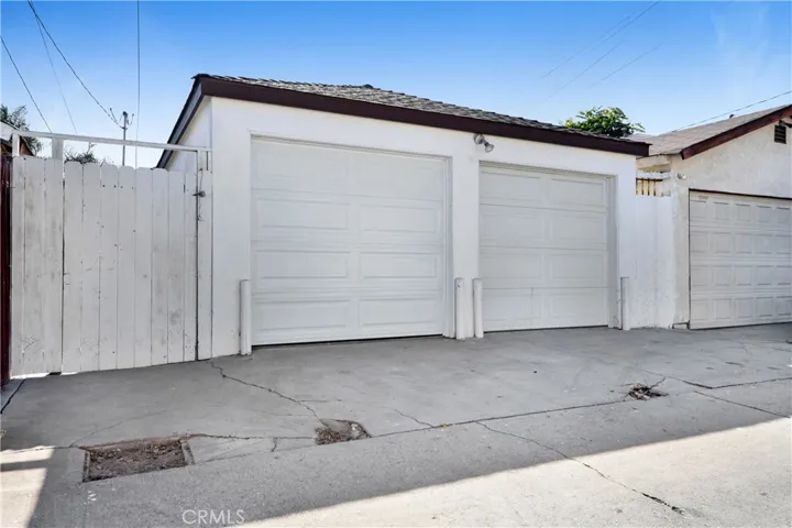 43 W Plymouth Street, Long Beach, California 90805