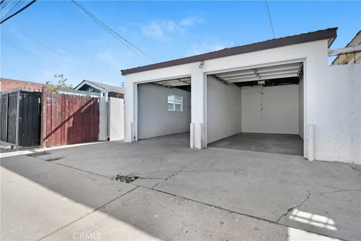 43 W Plymouth Street, Long Beach, California 90805